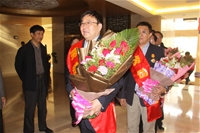 董事長賀金龍榮獲“全國勞動模范”載譽歸來