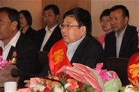 董事長賀金龍赴京參加全國勞動模范表彰大會會議返回榆林